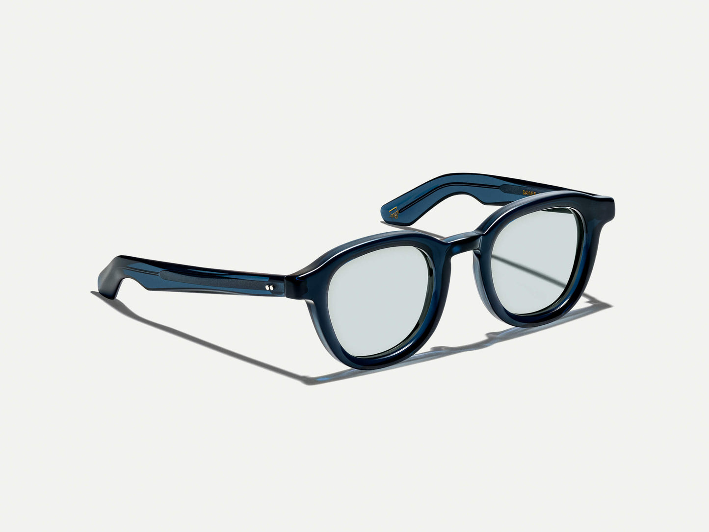 DAHVEN WITH BLUE+