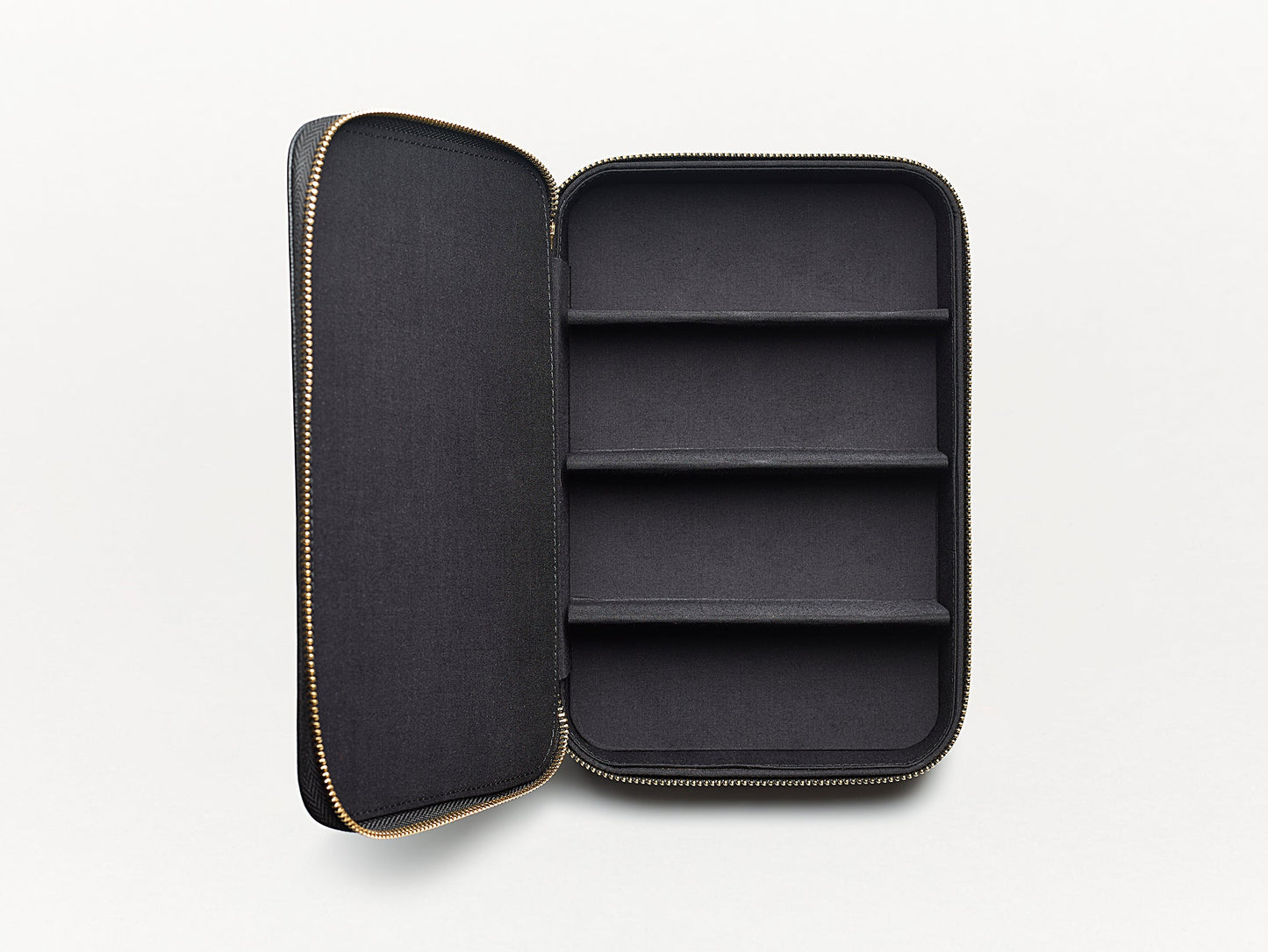 TRAVEL CASE